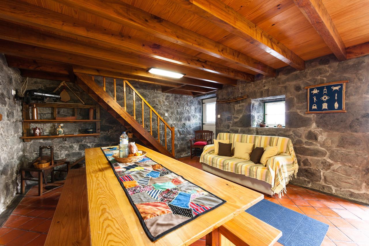 Adega Lopes Villa Santo Amaro  Buitenkant foto