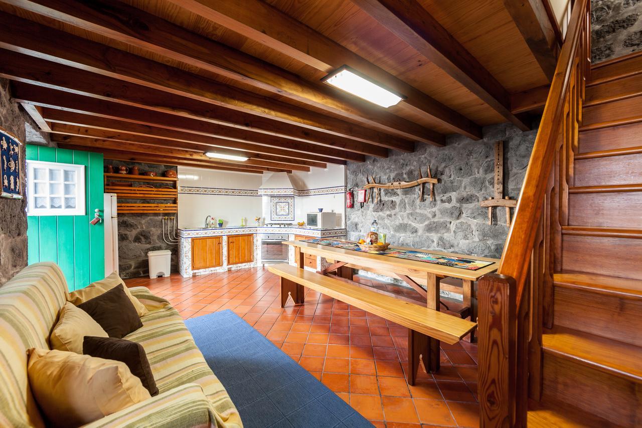 Adega Lopes Villa Santo Amaro  Buitenkant foto